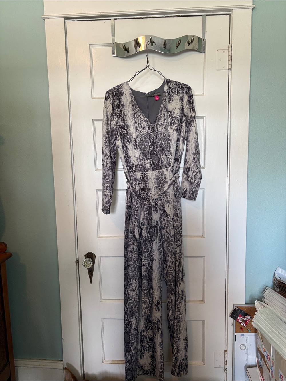 Vince Camuto Snake-Print Long Sleeve Jumpsuit Gray/Black Size 2